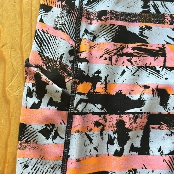 LULULEMON Speed Up Crop 20” Inversion Multi Colored pink purple orange black 6 - Picture 8 of 12